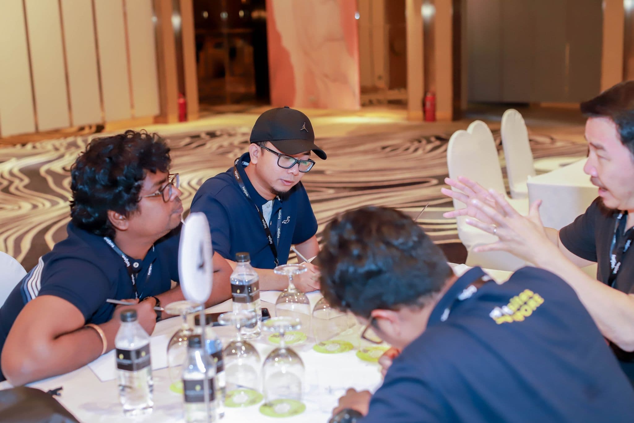 Ihsan in a roundtable discussion at SEO Mastery Summit, Ho Chi Minh City, Vietnam, April 2024